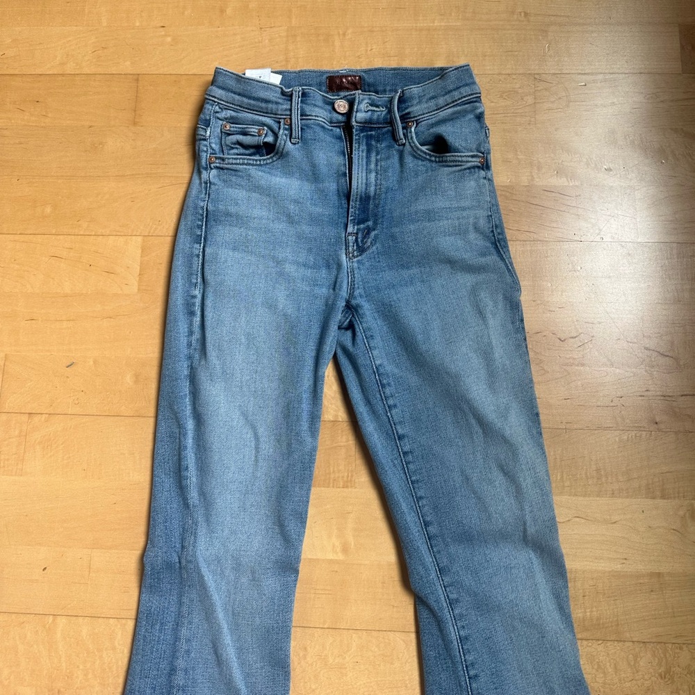 Mother Jeans The Insider Crop in a Side of Rice and Beans Cropped Kick Flare - Picture 5 of 11